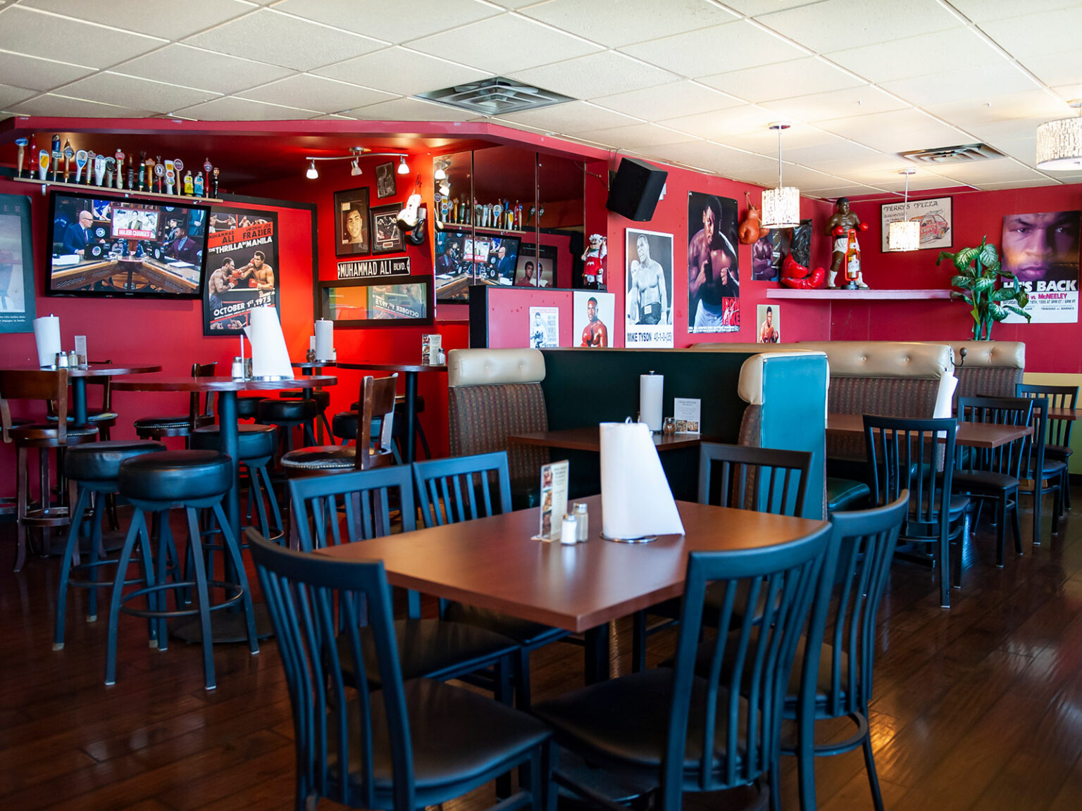 Perry’s Pizza & Grill