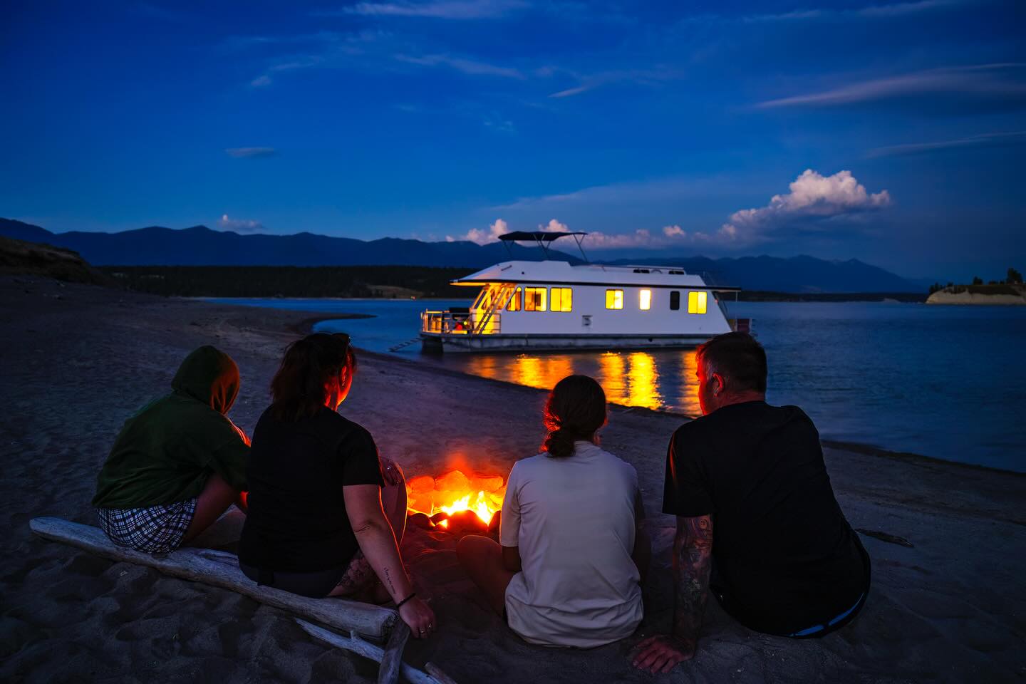 Sunshine Marina and Houseboats