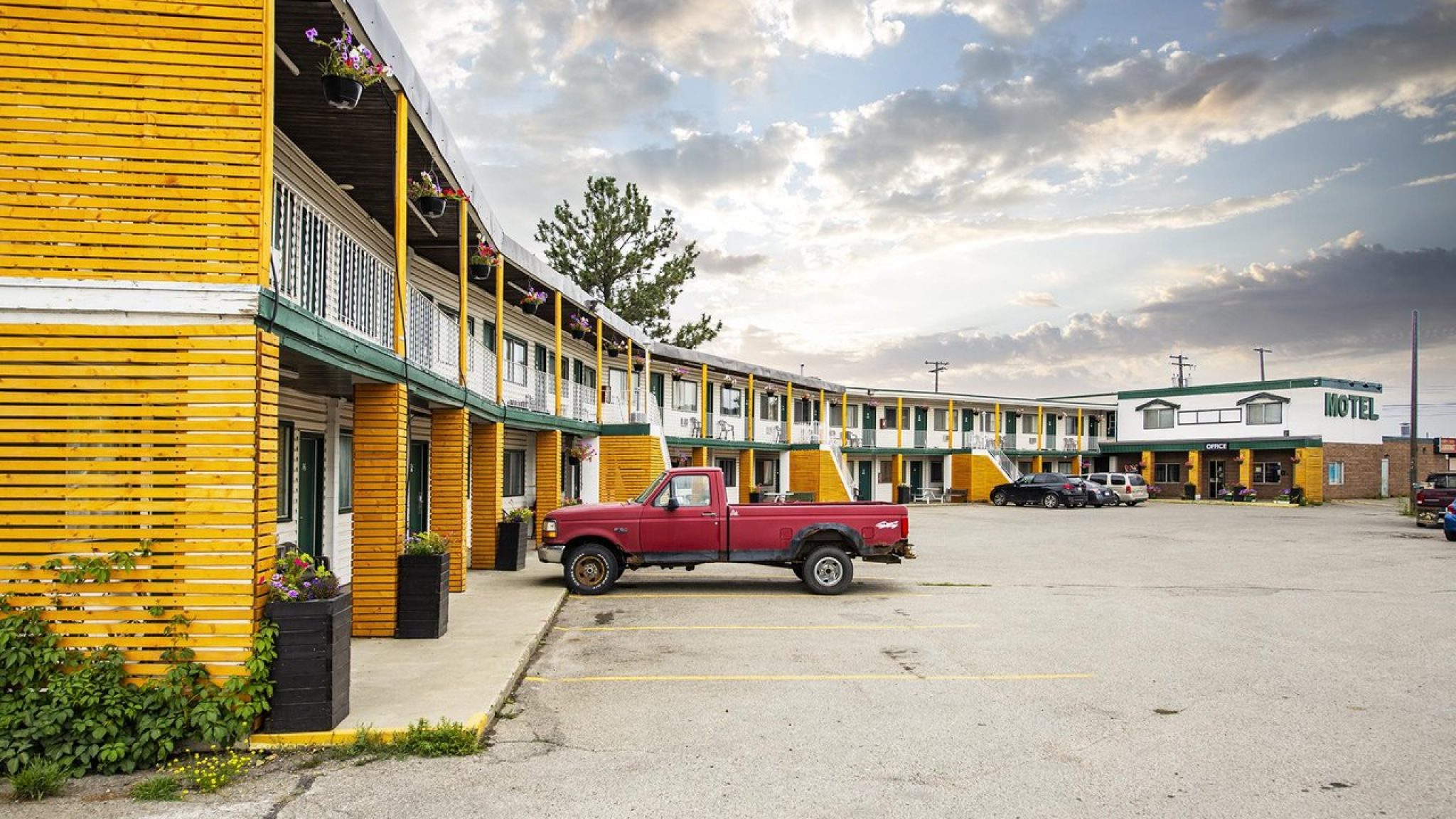 Kootenay Country Inn