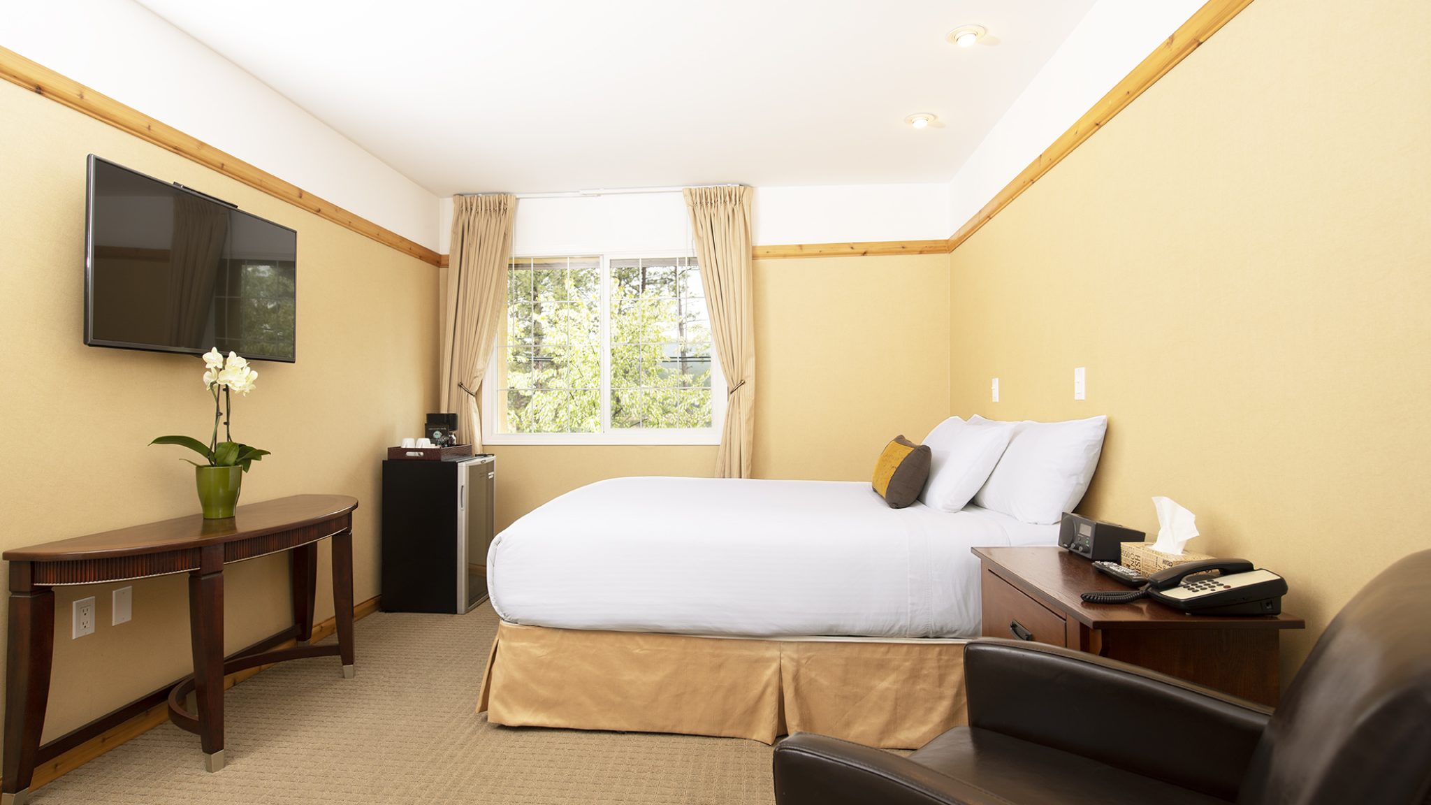 Elizabeth Lake Lodge interiors 052521 3722 WEB