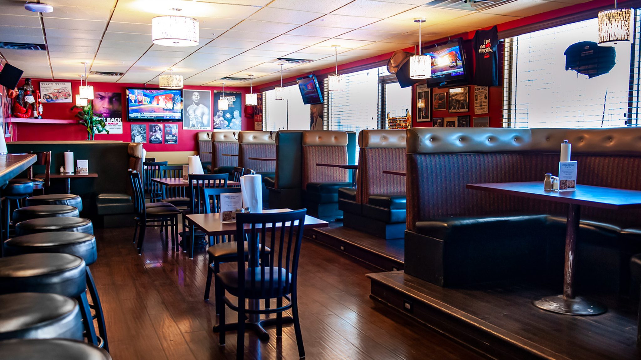 Perry’s Pizza & Grill