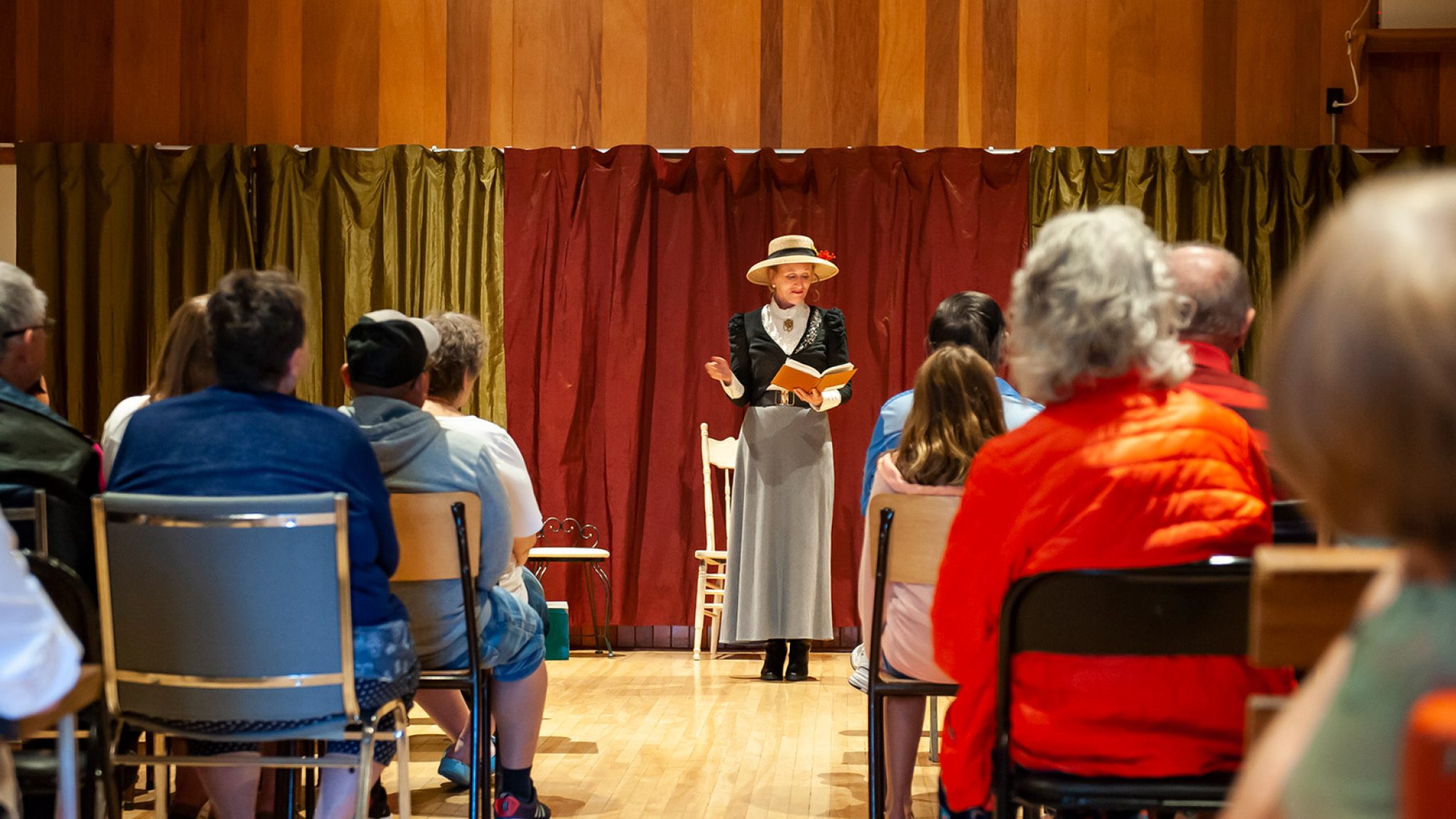 Studio-Stage-Live-Performances